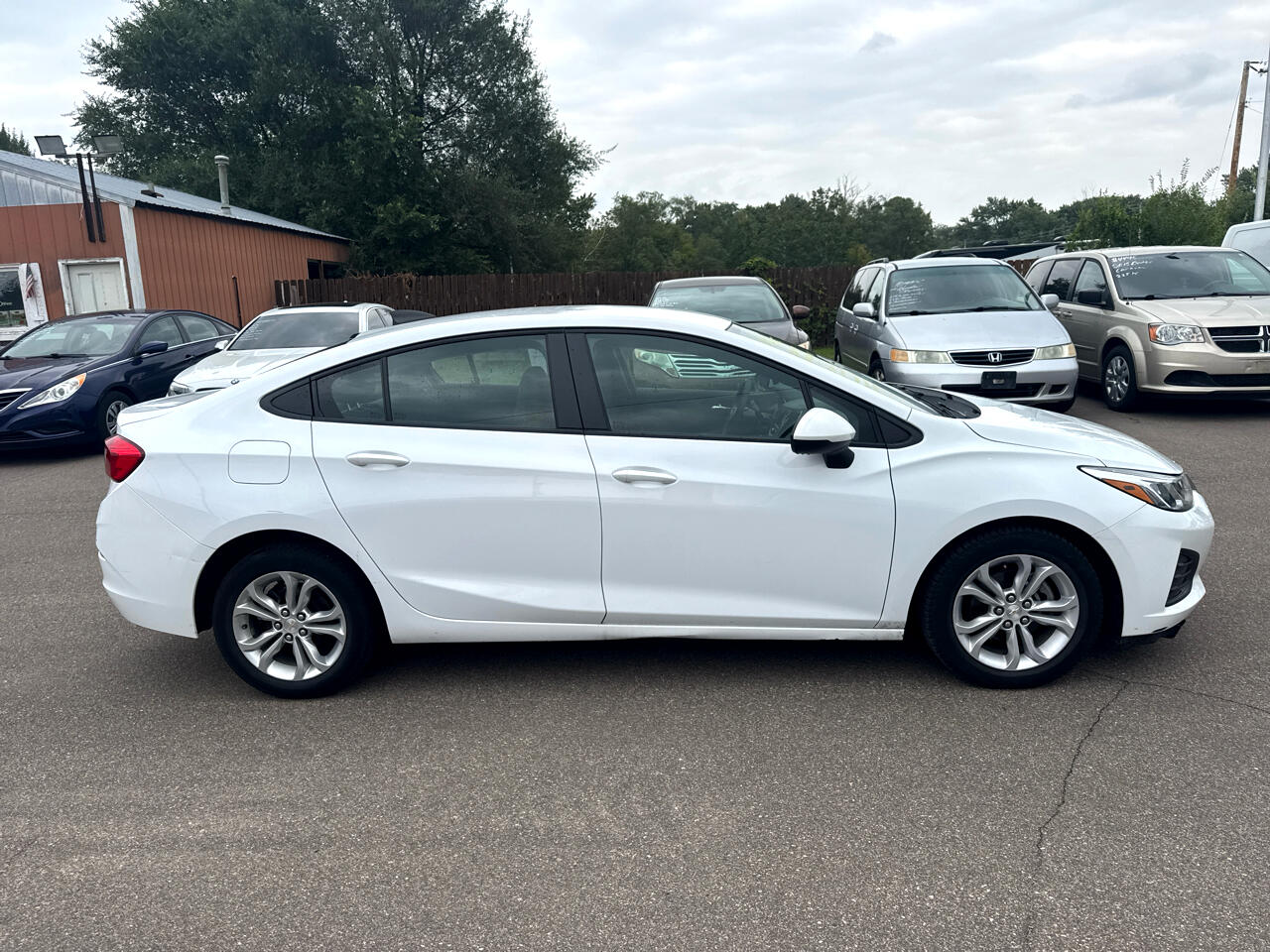 2019 Chevrolet Cruze LS photo 4
