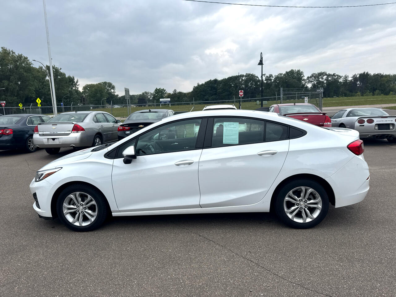 2019 Chevrolet Cruze LS photo 8