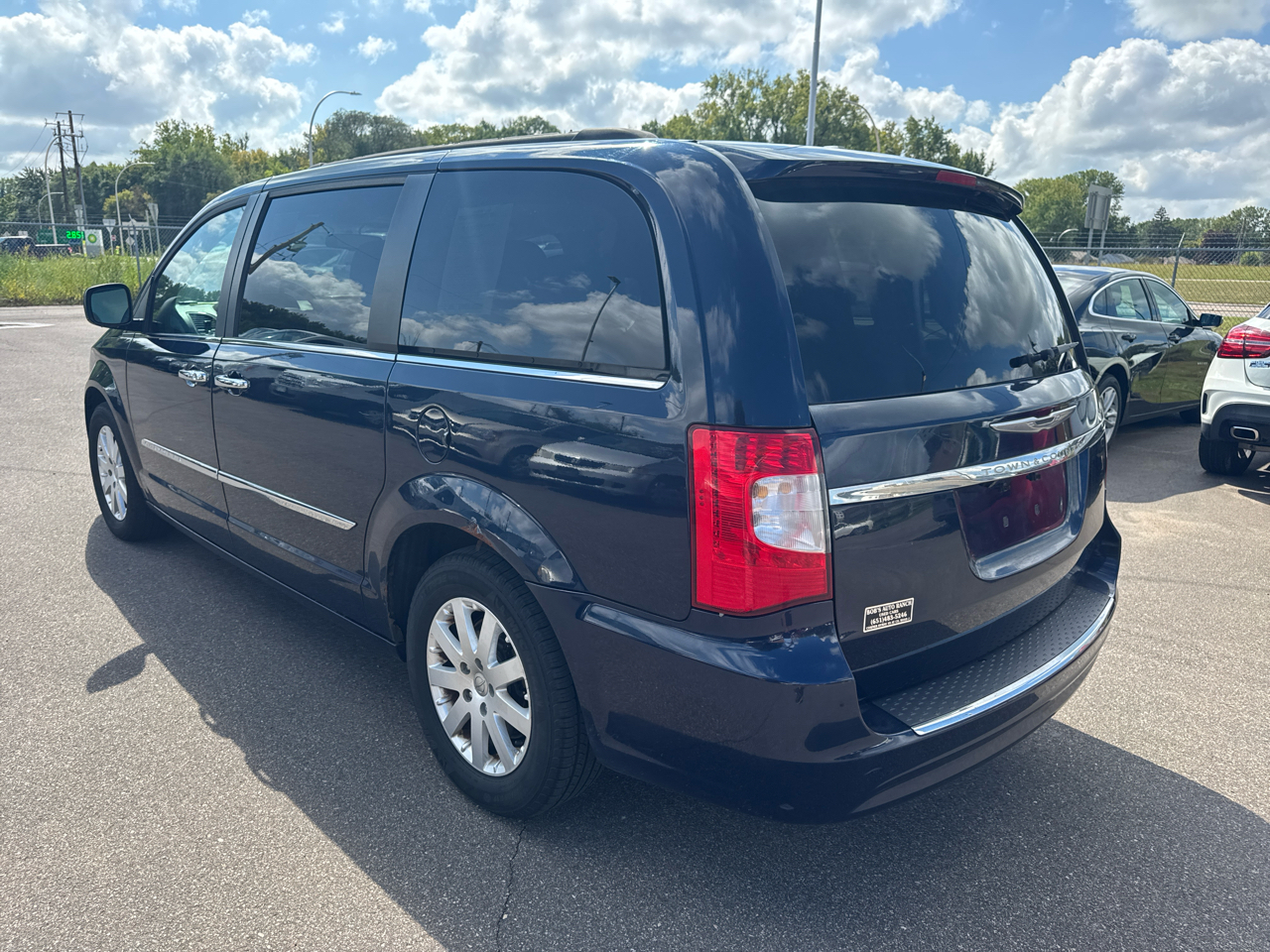 2015 Chrysler Town & Country Touring photo 5