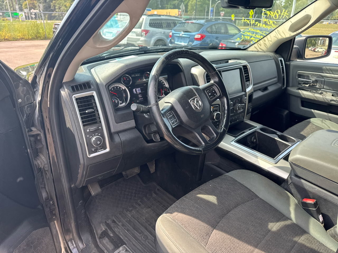 RAM 1500 4WD Quad Cab 140.5" Big Horn 2014 RAM 1500 4WD Quad Cab 140.5" Big Horn 2014