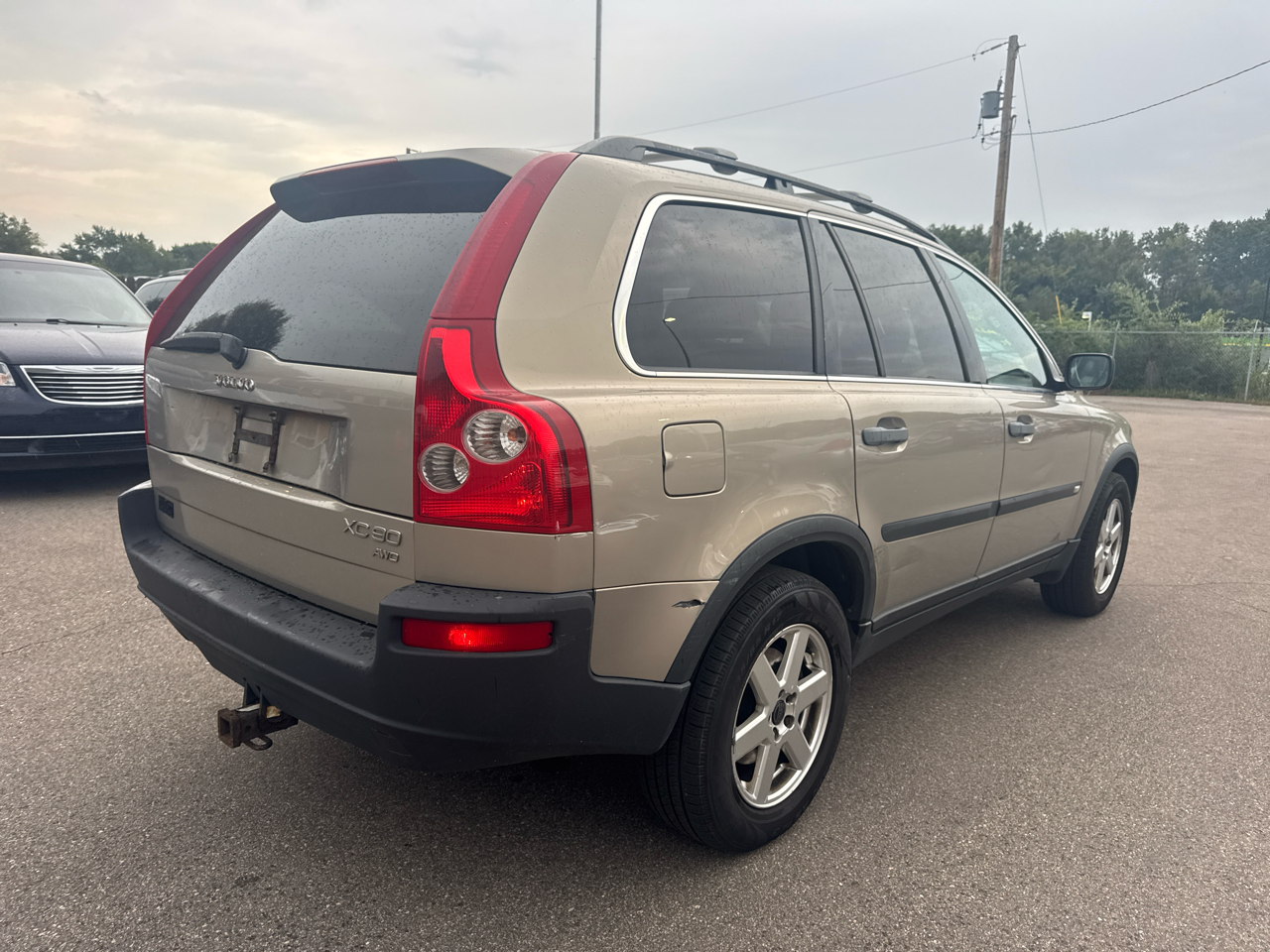 Volvo XC90 4dr 2.5L Turbo AWD w/Sunroof/3rd 2004 Volvo XC90 4dr 2.5L Turbo AWD w/Sunroof/3rd 2004
