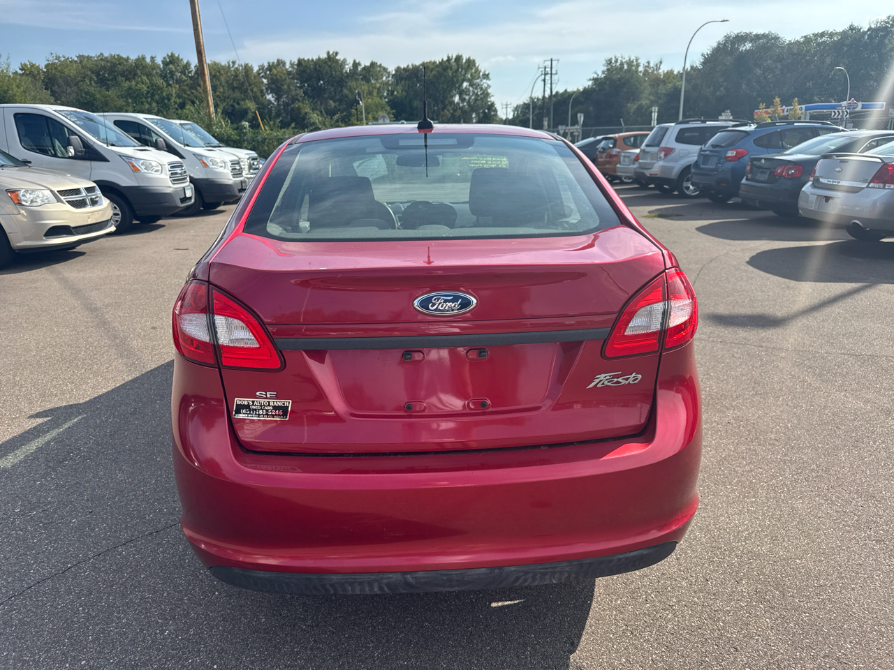 Ford Fiesta 4dr Sdn SE 2012 Ford Fiesta 4dr Sdn SE 2012