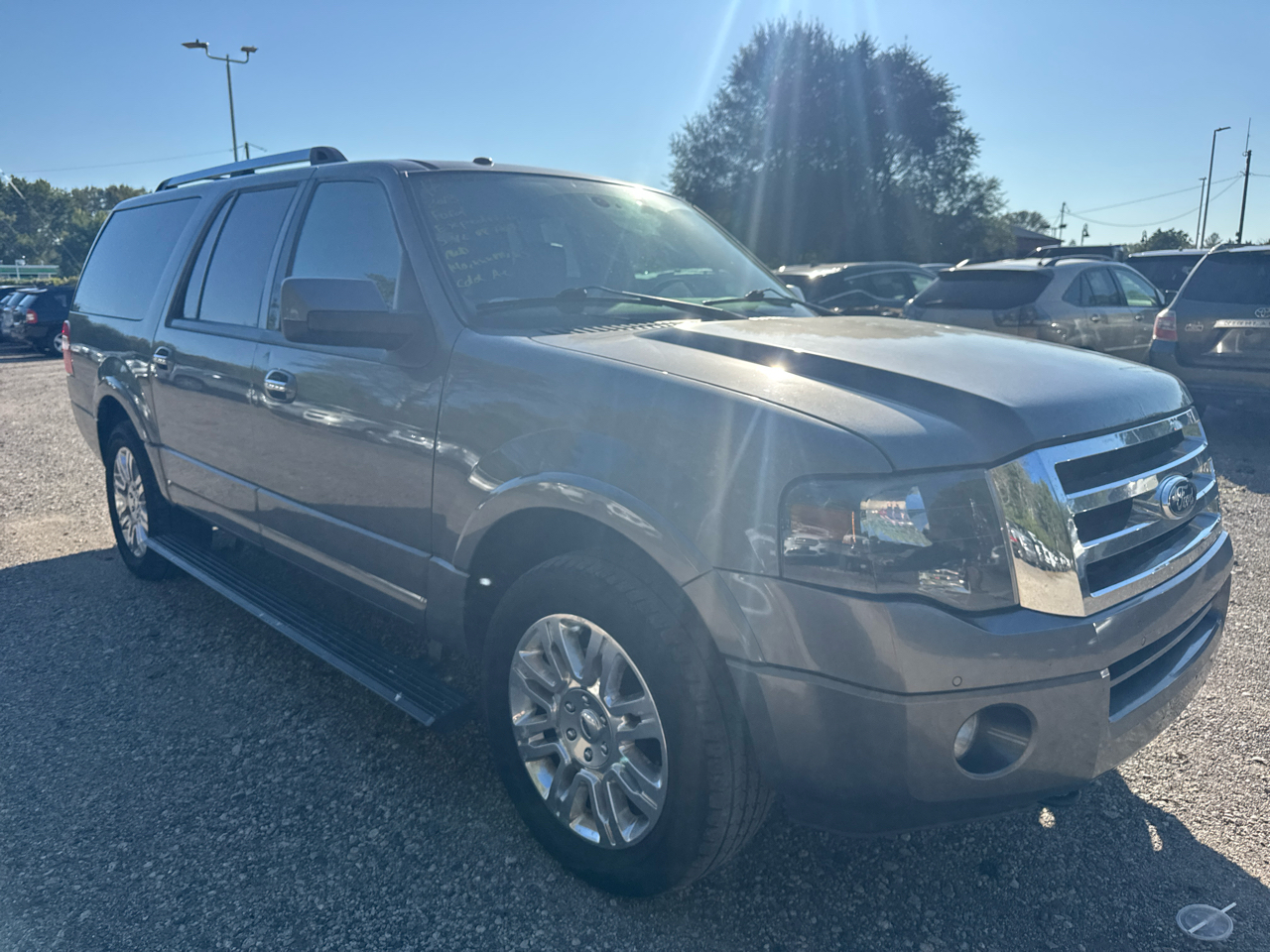 2013 Ford Expedition EL Limited photo 2
