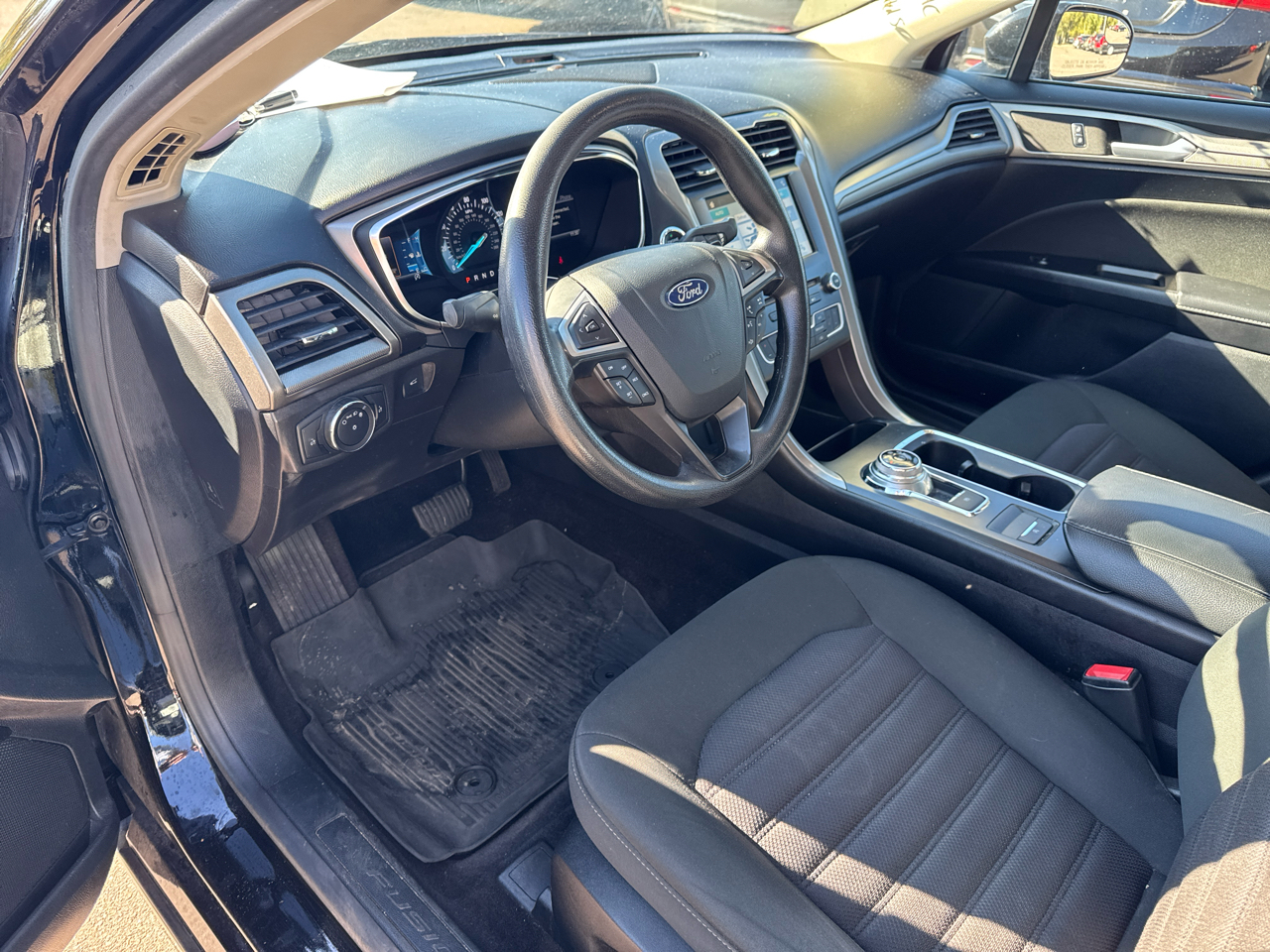 Ford Fusion SE FWD 2017 Ford Fusion SE FWD 2017