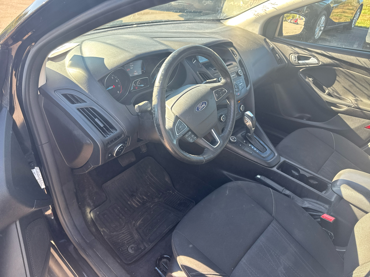 Ford Focus 5dr HB SE 2016 Ford Focus 5dr HB SE 2016