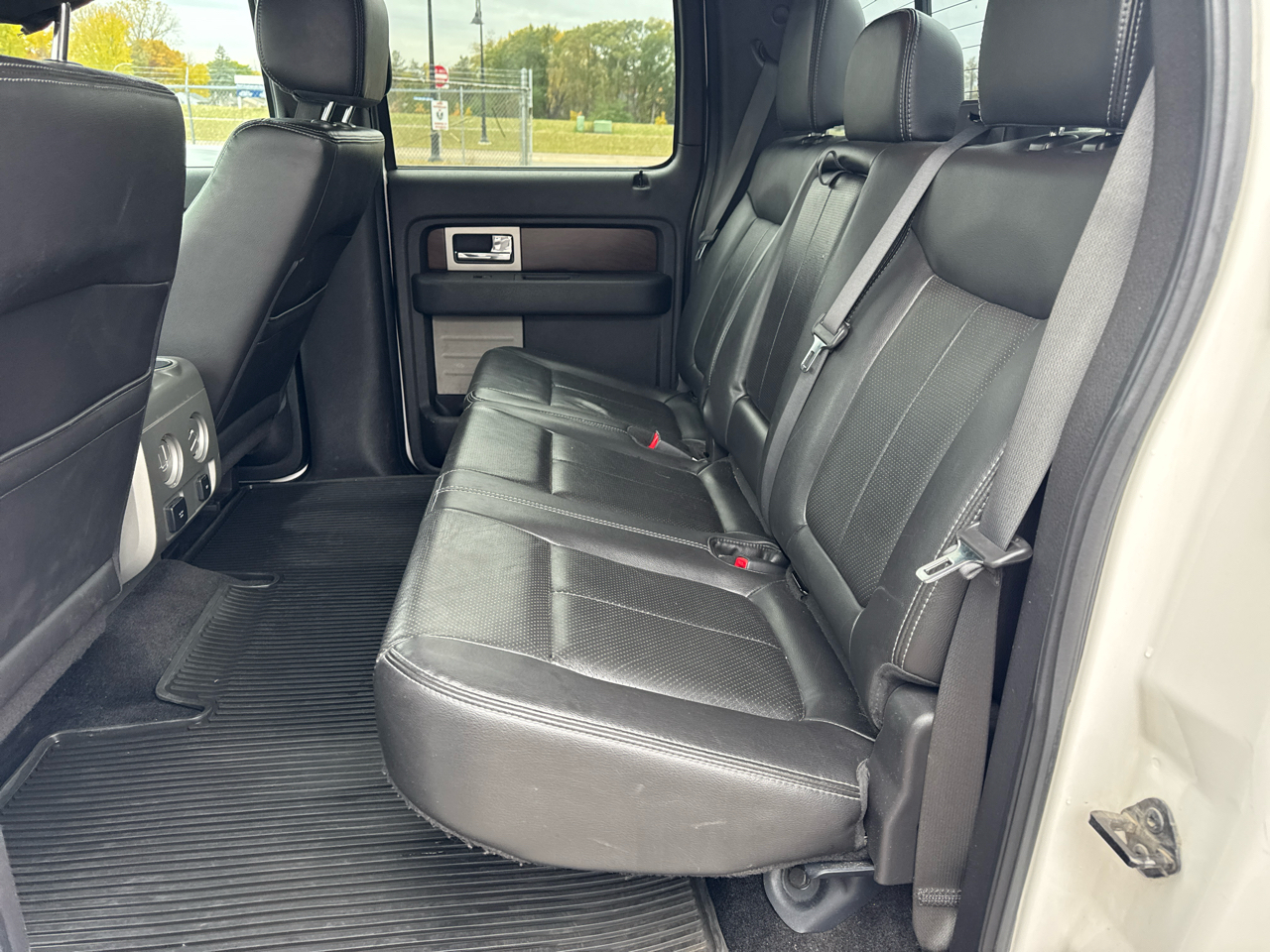 Ford F-150 4WD SuperCrew 145" Platinum 2012 Ford F-150 4WD SuperCrew 145" Platinum 2012