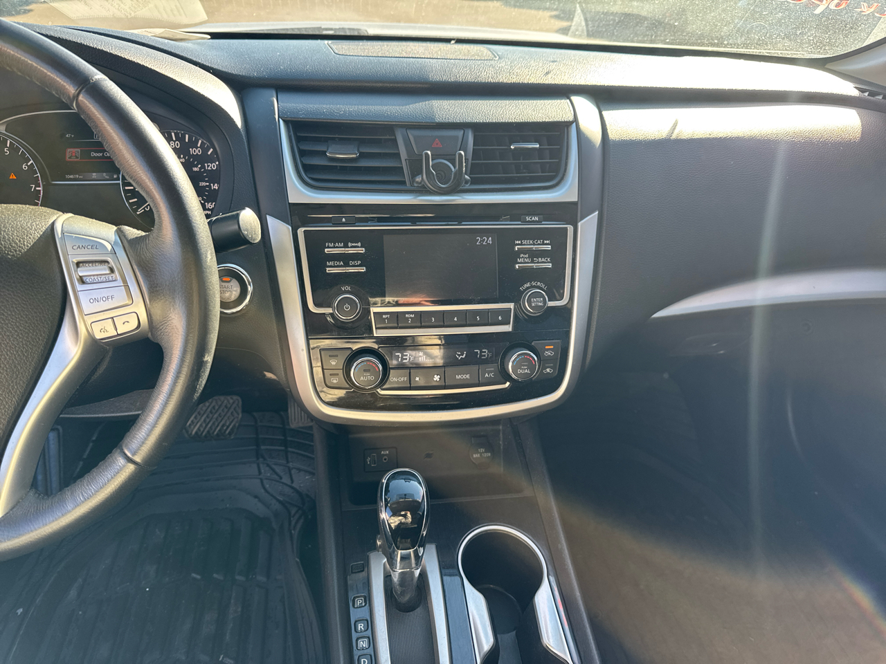 Nissan Altima 2.5 SV Sedan 2018 Nissan Altima 2.5 SV Sedan 2018