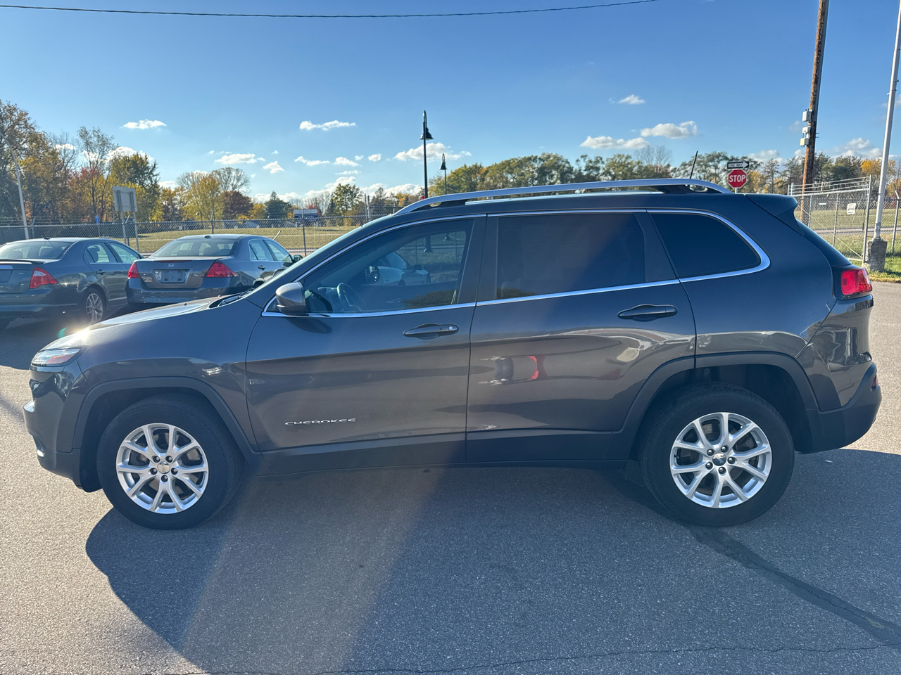 Jeep Cherokee FWD 4dr Latitude 2016 Jeep Cherokee FWD 4dr Latitude 2016