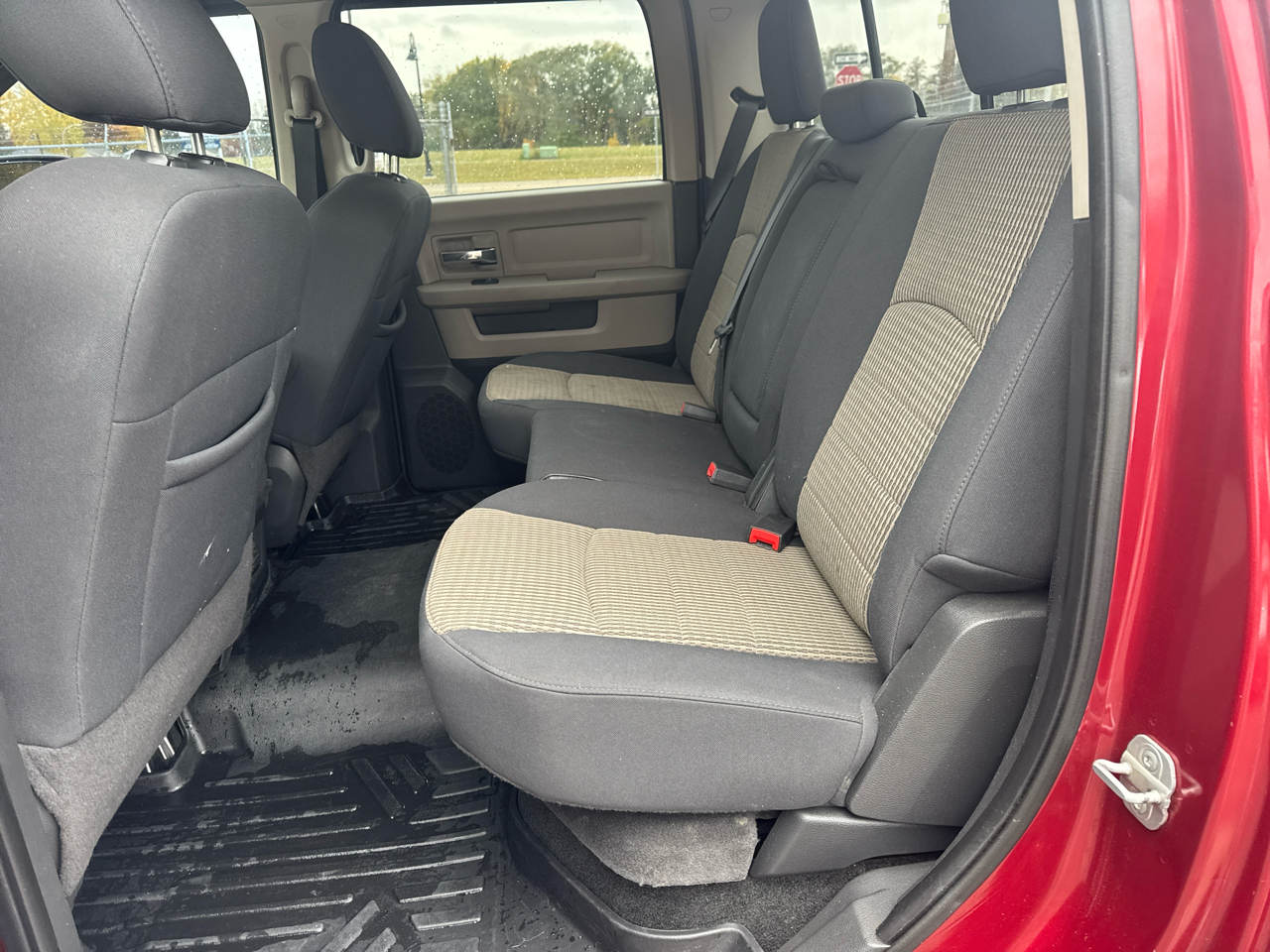 RAM 1500 4WD Crew Cab 140.5" Big Horn 2011 RAM 1500 4WD Crew Cab 140.5" Big Horn 2011