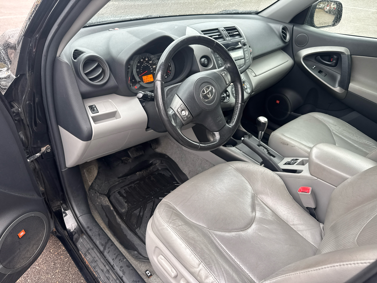 Toyota RAV4 4WD 4dr 4-cyl 4-Spd AT Ltd (Natl) 2011 Toyota RAV4 4WD 4dr 4-cyl 4-Spd AT Ltd (Natl) 2011