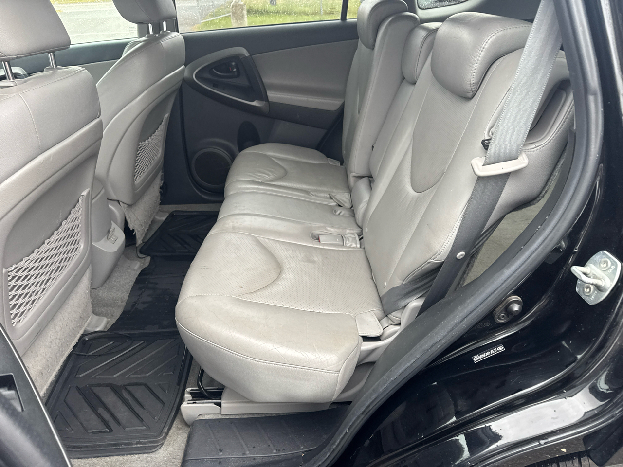 Toyota RAV4 4WD 4dr 4-cyl 4-Spd AT Ltd (Natl) 2011 Toyota RAV4 4WD 4dr 4-cyl 4-Spd AT Ltd (Natl) 2011