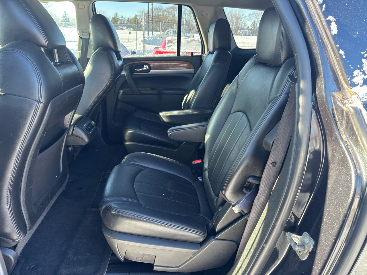 Buick Enclave AWD 4dr CXL-2 2011