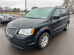 2010 Chrysler Town & Country 