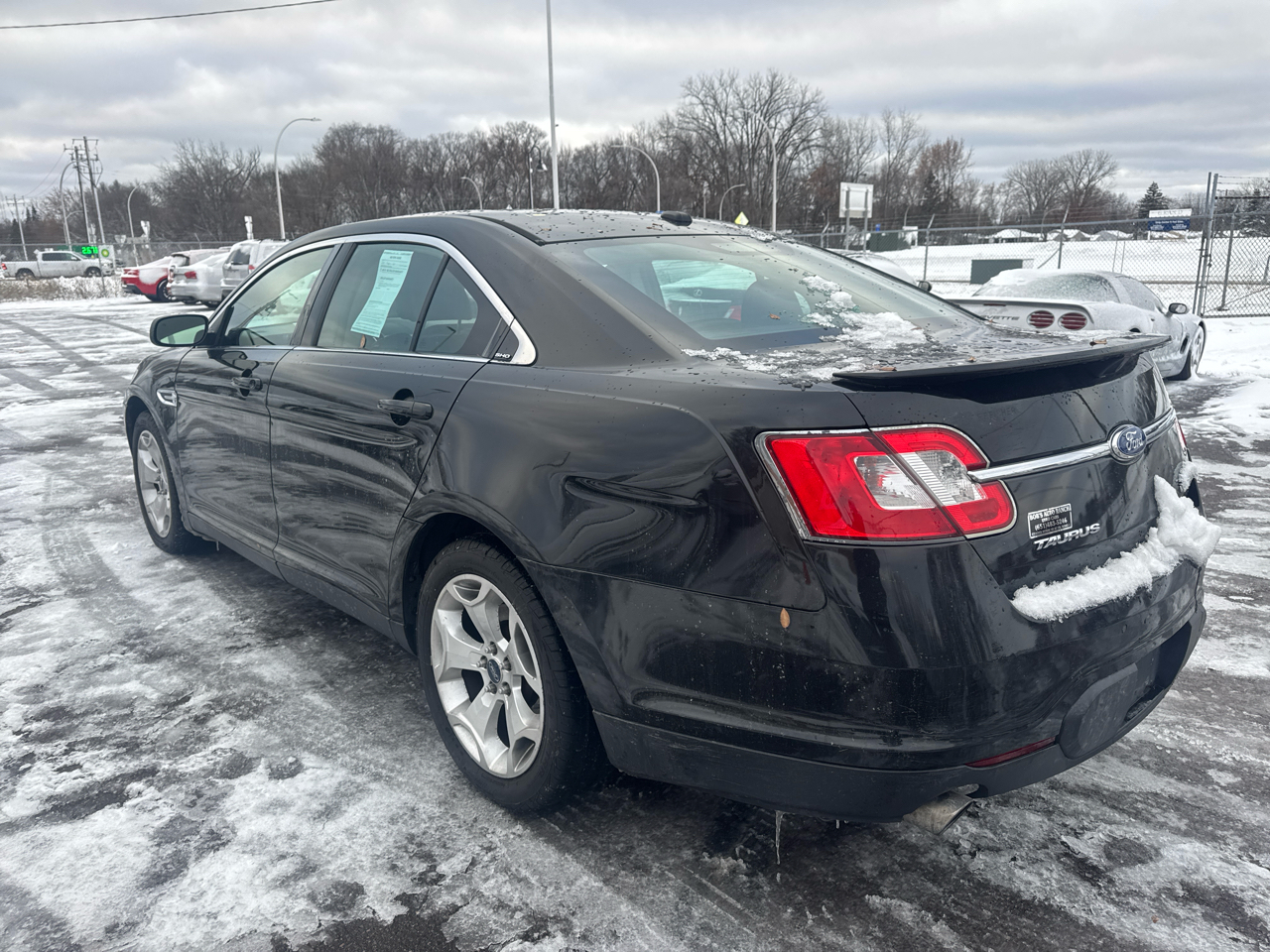 2011 Ford Taurus SHO photo 2