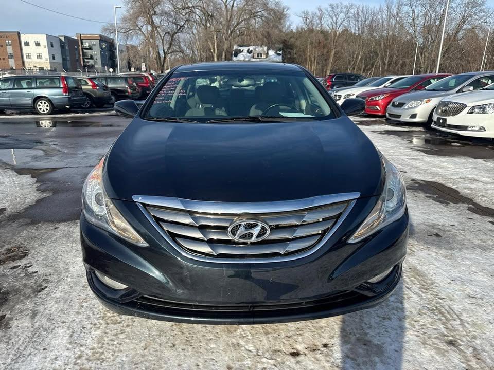 Hyundai Sonata 4dr Sdn 2.4L Auto SE 2012