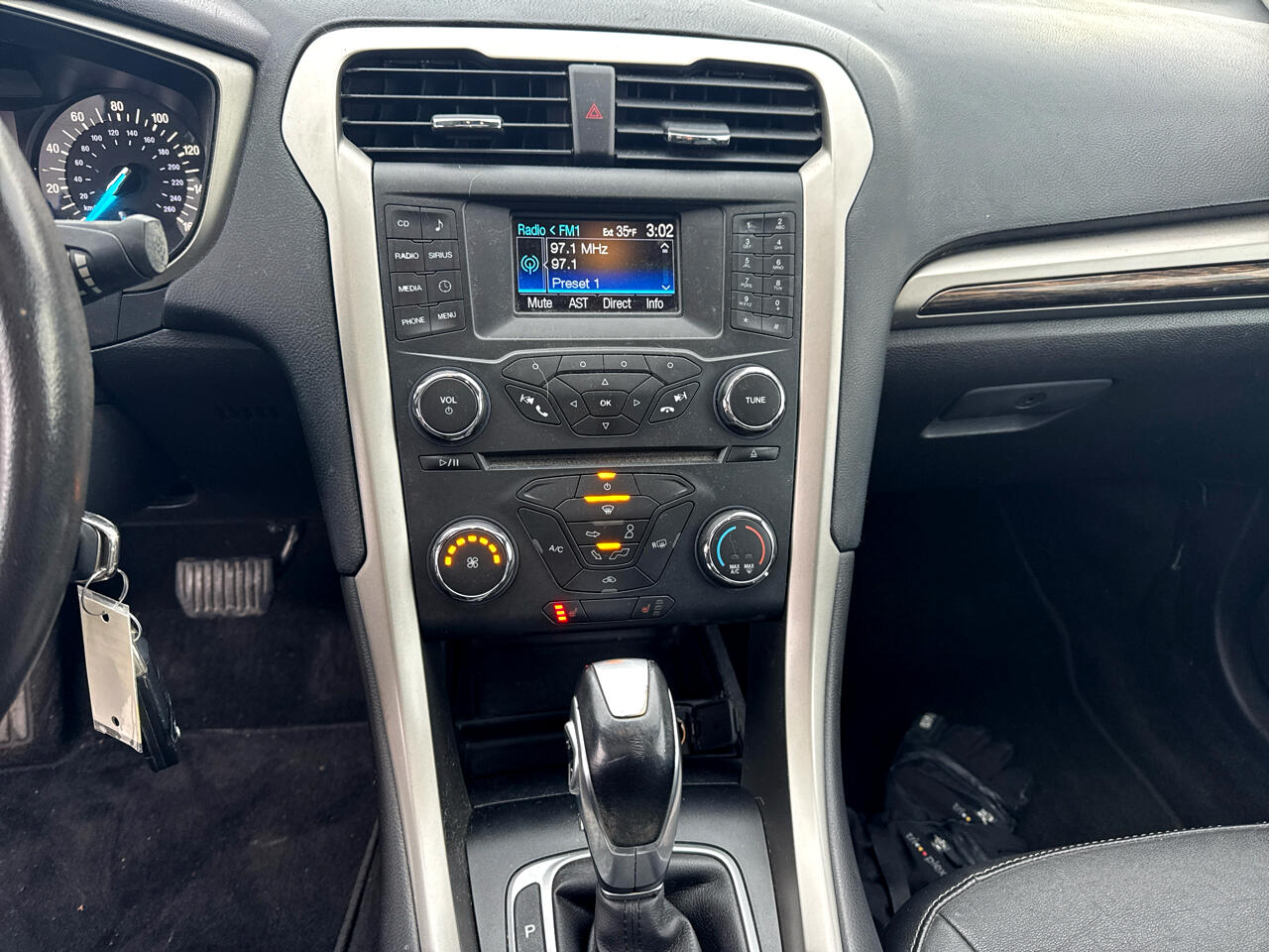 Ford Fusion 4dr Sdn SE FWD 2013