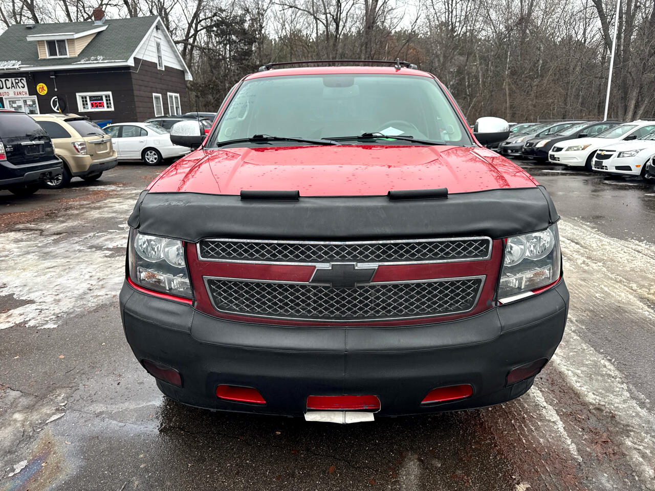 Chevrolet Avalanche 4WD Crew Cab LS 2012