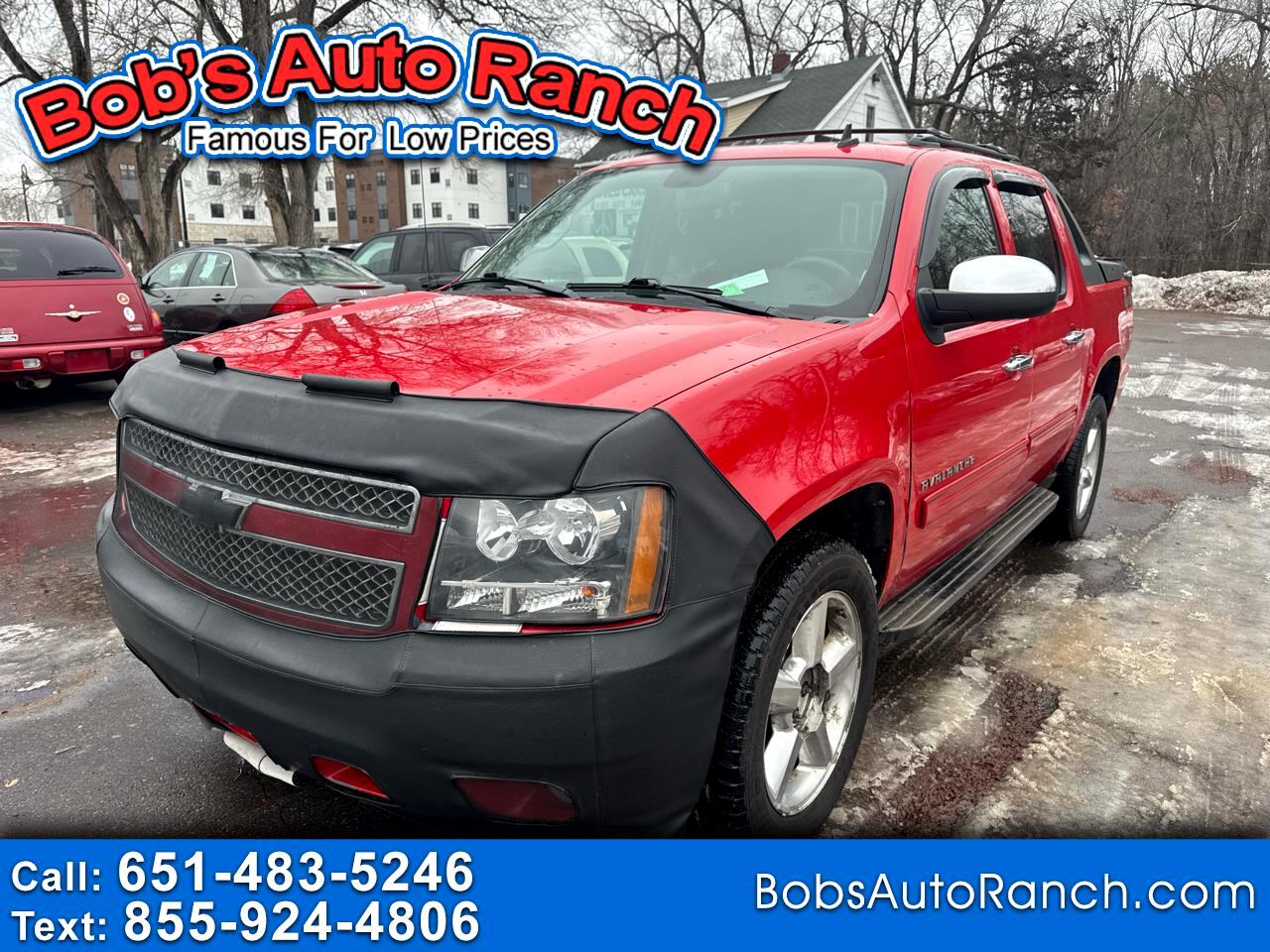2012 Chevrolet Avalanche 4WD Crew Cab LS