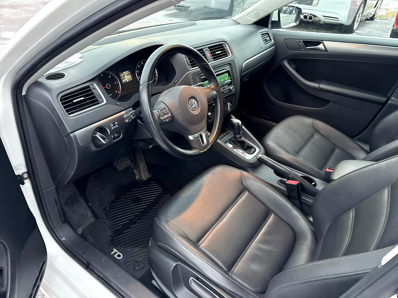 Volkswagen Jetta Sedan 4dr DSG TDI 2013