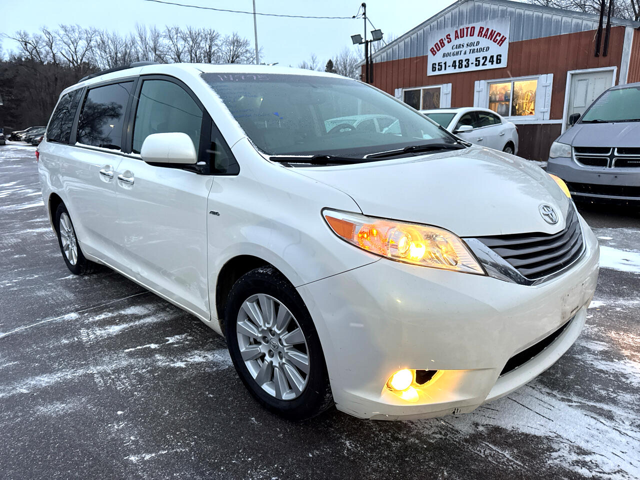 Toyota Sienna Limited Premium AWD 7-Passenger (Natl) 2017