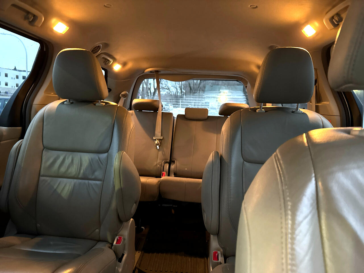 Toyota Sienna Limited Premium AWD 7-Passenger (Natl) 2017