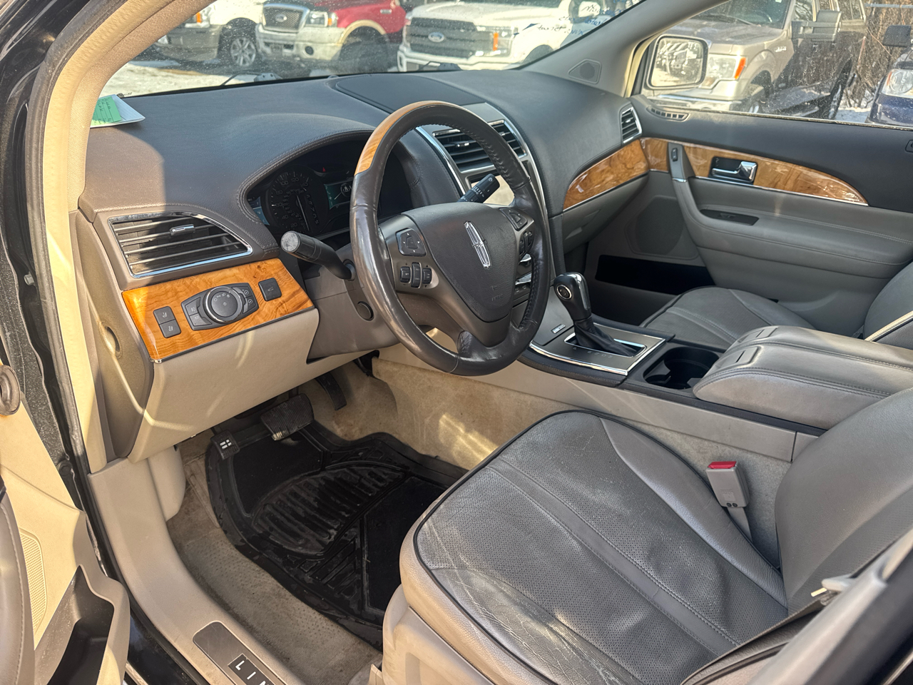 Lincoln MKX AWD 4dr 2011