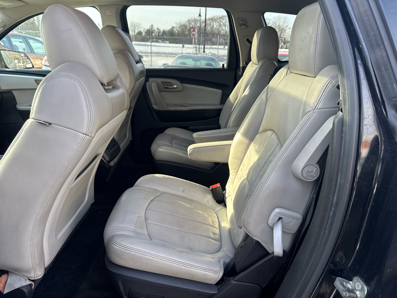 Chevrolet Traverse AWD 4dr LTZ 2011