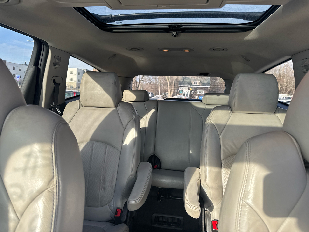 Chevrolet Traverse AWD 4dr LTZ 2011