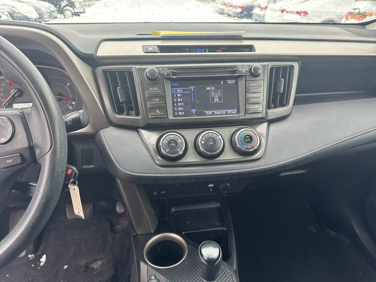 Toyota RAV4 AWD 4dr LE (Natl) 2015