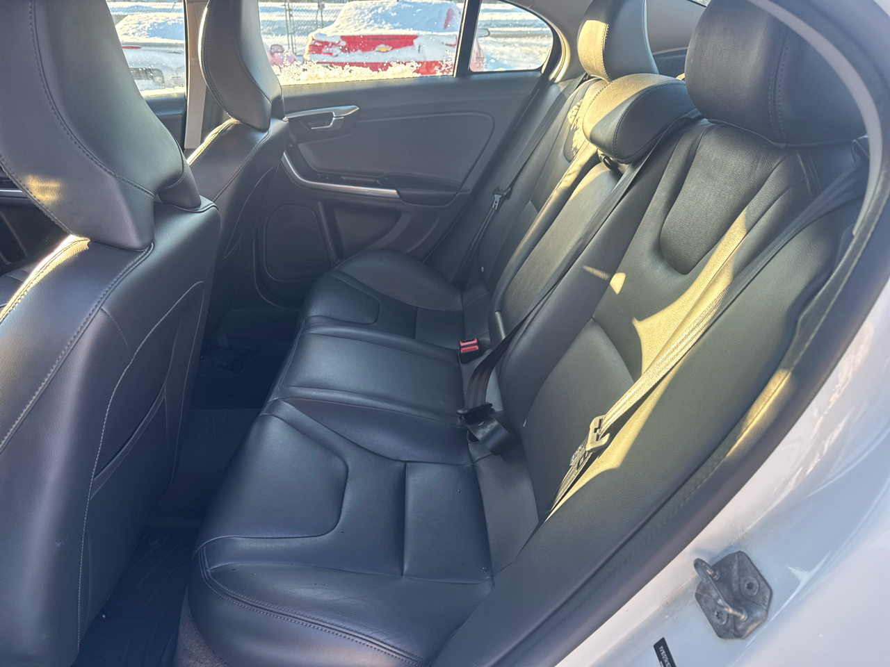 Volvo S60 4dr Sdn T5 Premier AWD 2016