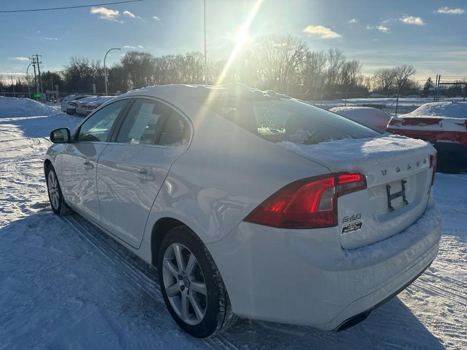 Volvo S60 4dr Sdn T5 Premier AWD 2016