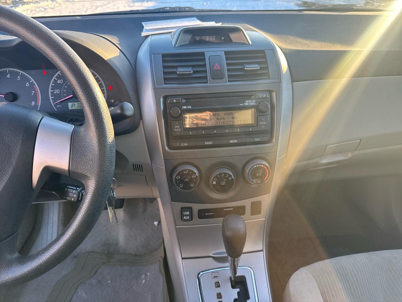 Toyota Corolla 4dr Sdn Auto LE (Natl) 2012