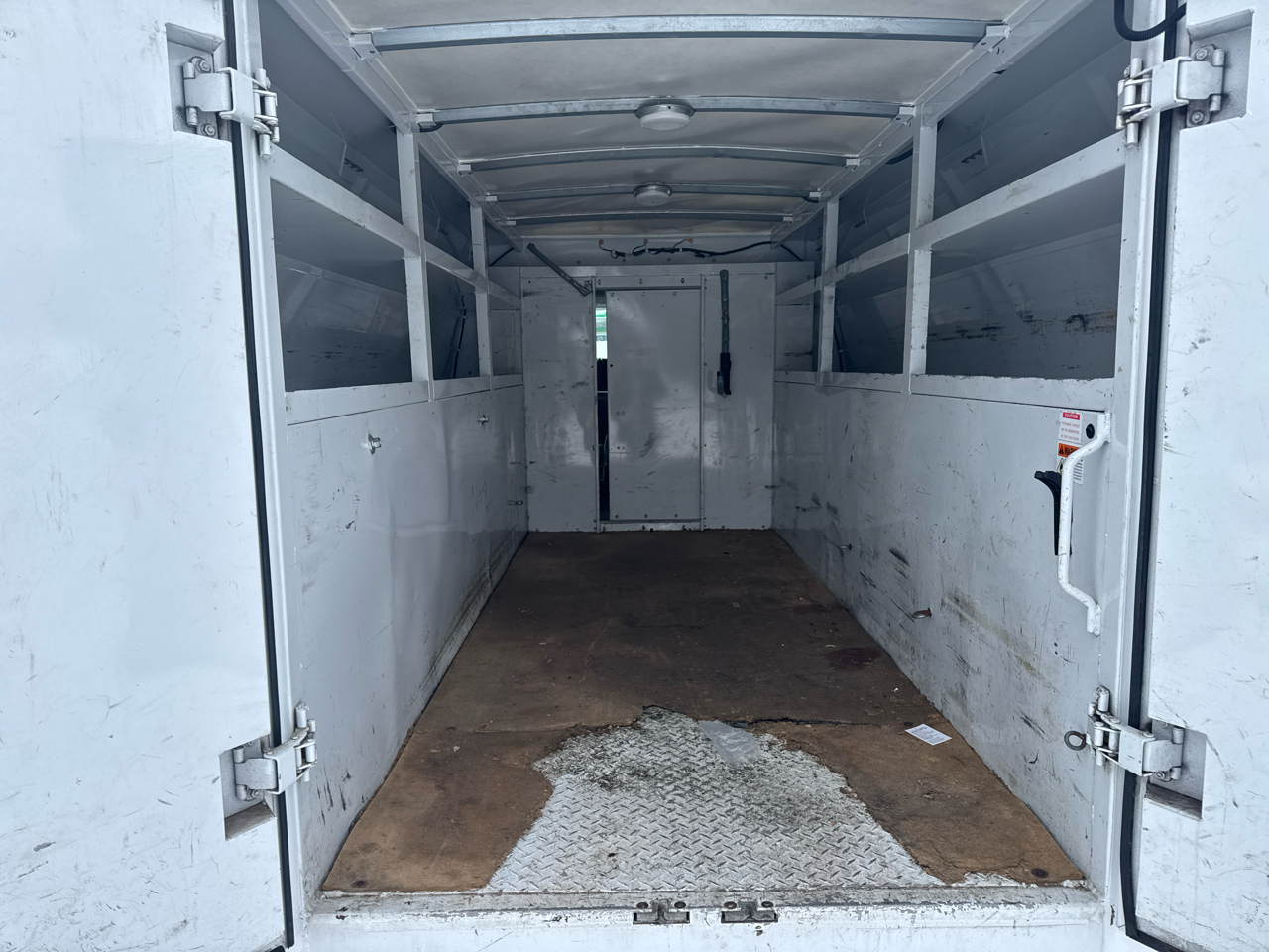 Chevrolet Express Commercial Cutaway 3500 Van 139" 2014