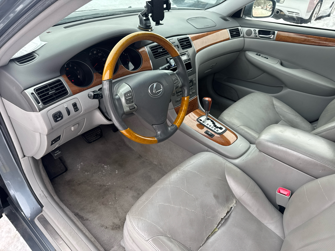 Lexus ES 330 4dr Sdn 2005