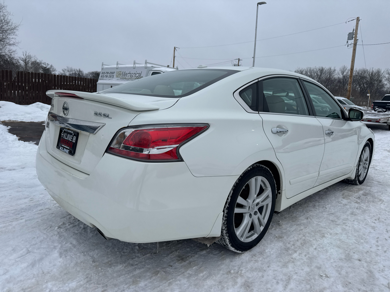 Nissan Altima 4dr Sdn V6 3.5 SL *Ltd Avail* 2015