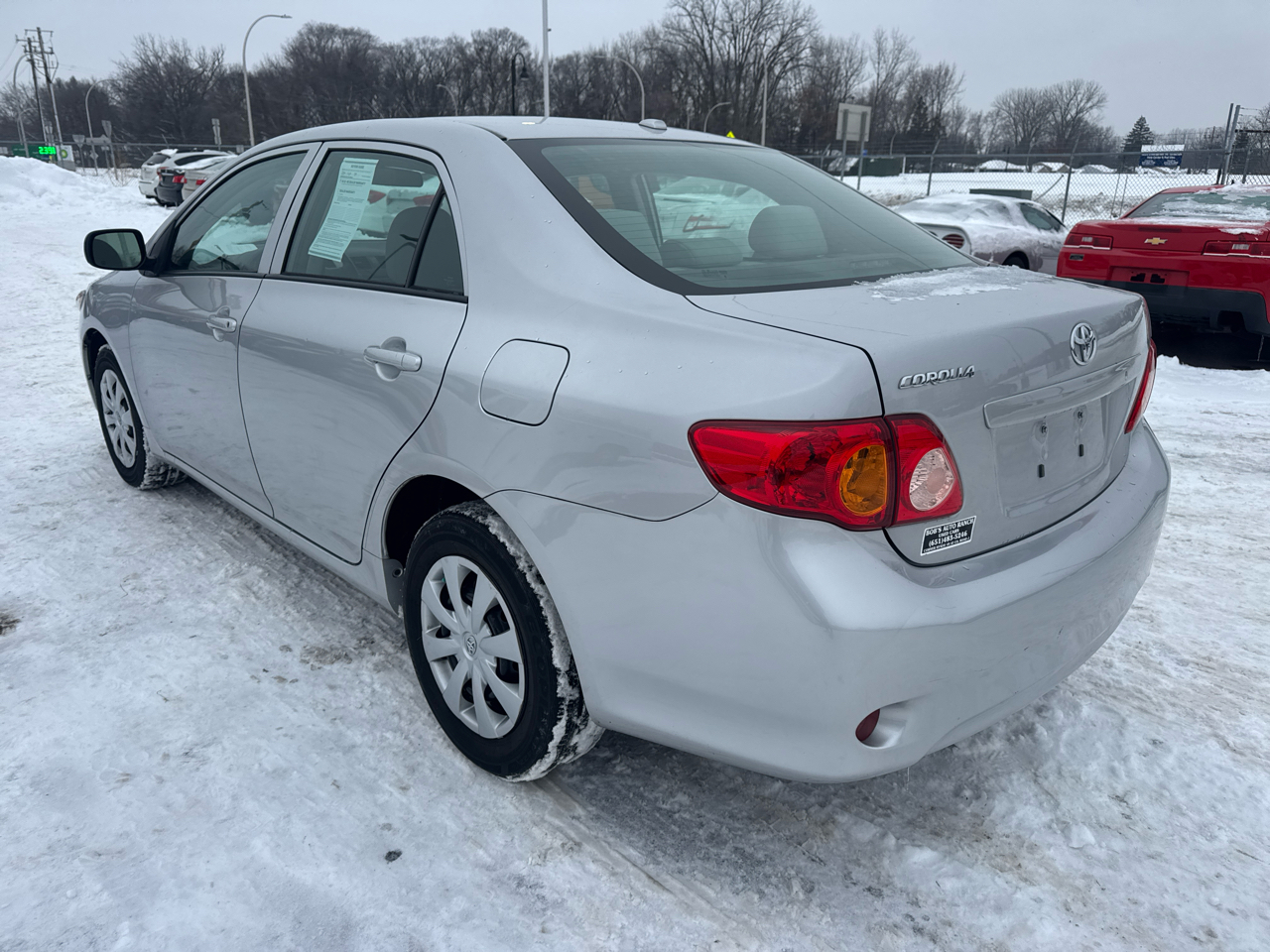 Toyota Corolla 4dr Sdn Man (Natl) 2010