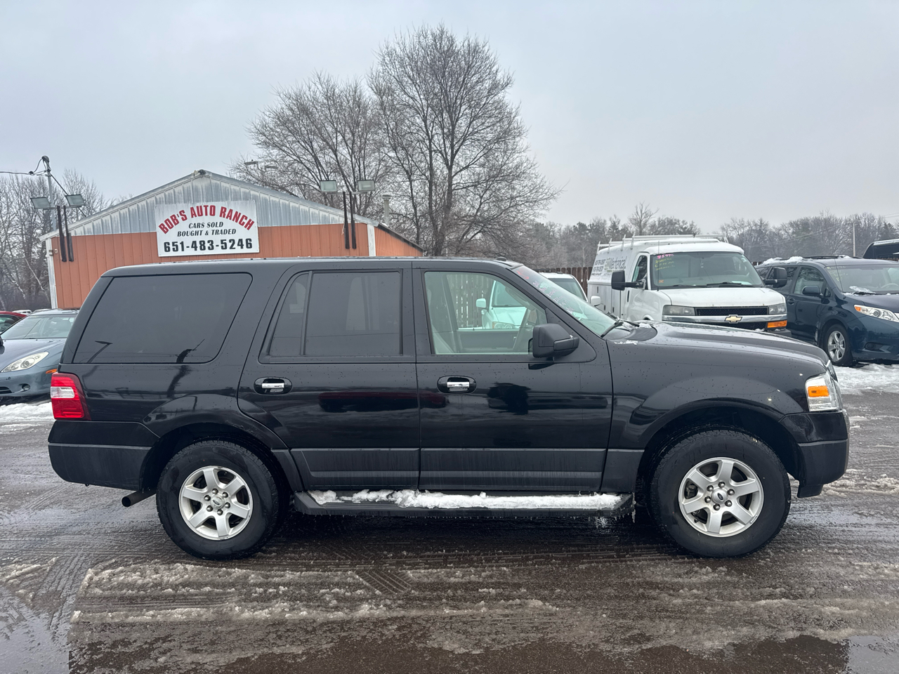 Ford Expedition 4WD 4dr XL 2011