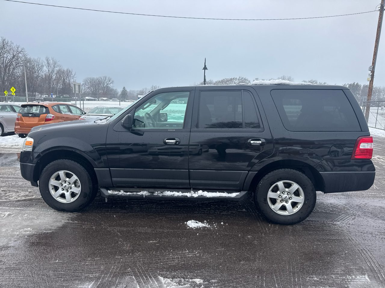Ford Expedition 4WD 4dr XL 2011