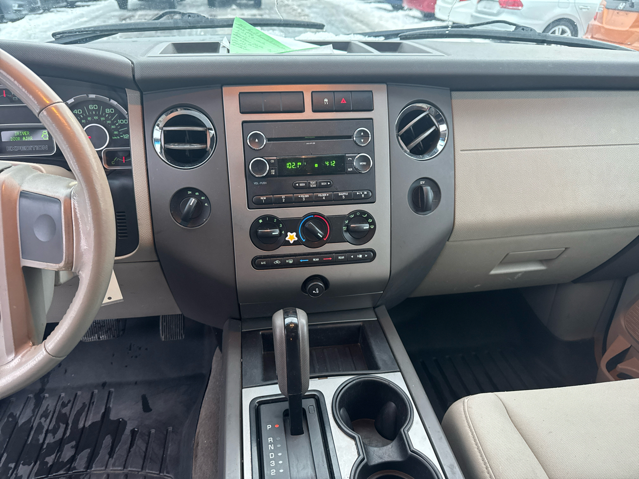 Ford Expedition 4WD 4dr XL 2011