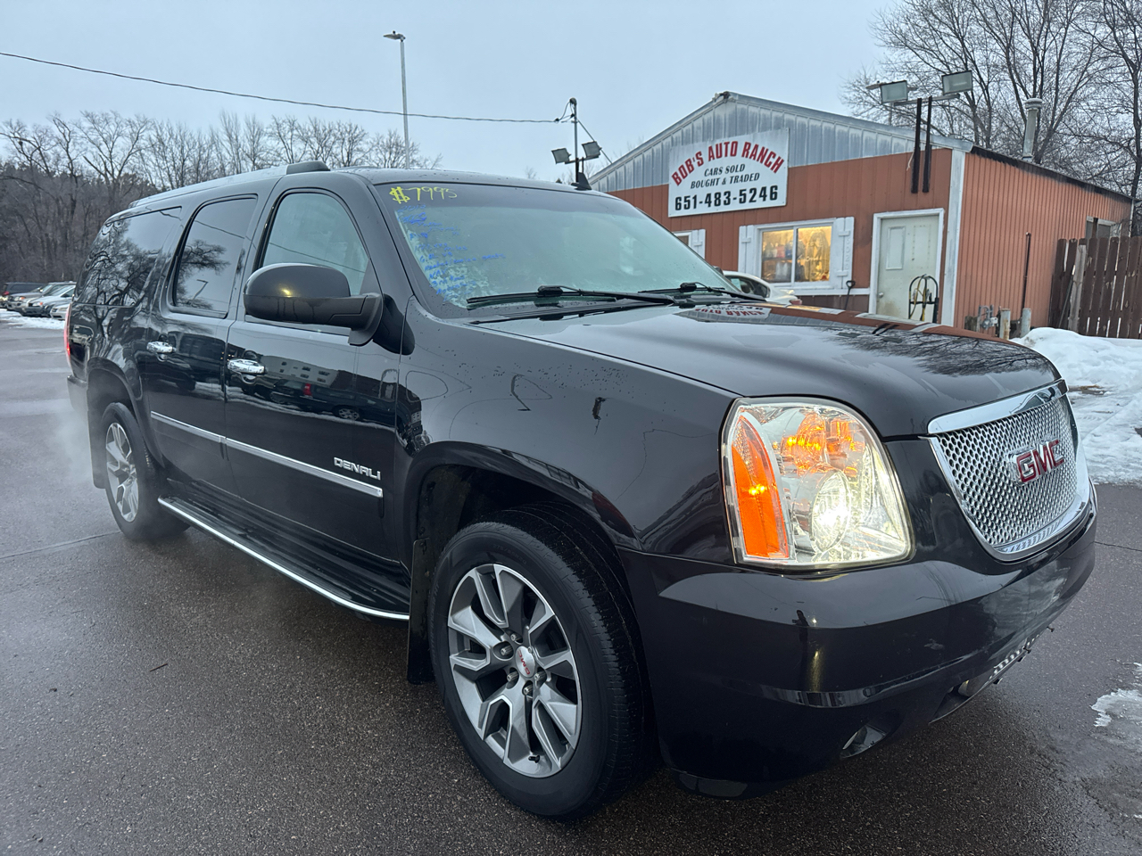 GMC Yukon XL AWD 4dr 1500 Denali 2012