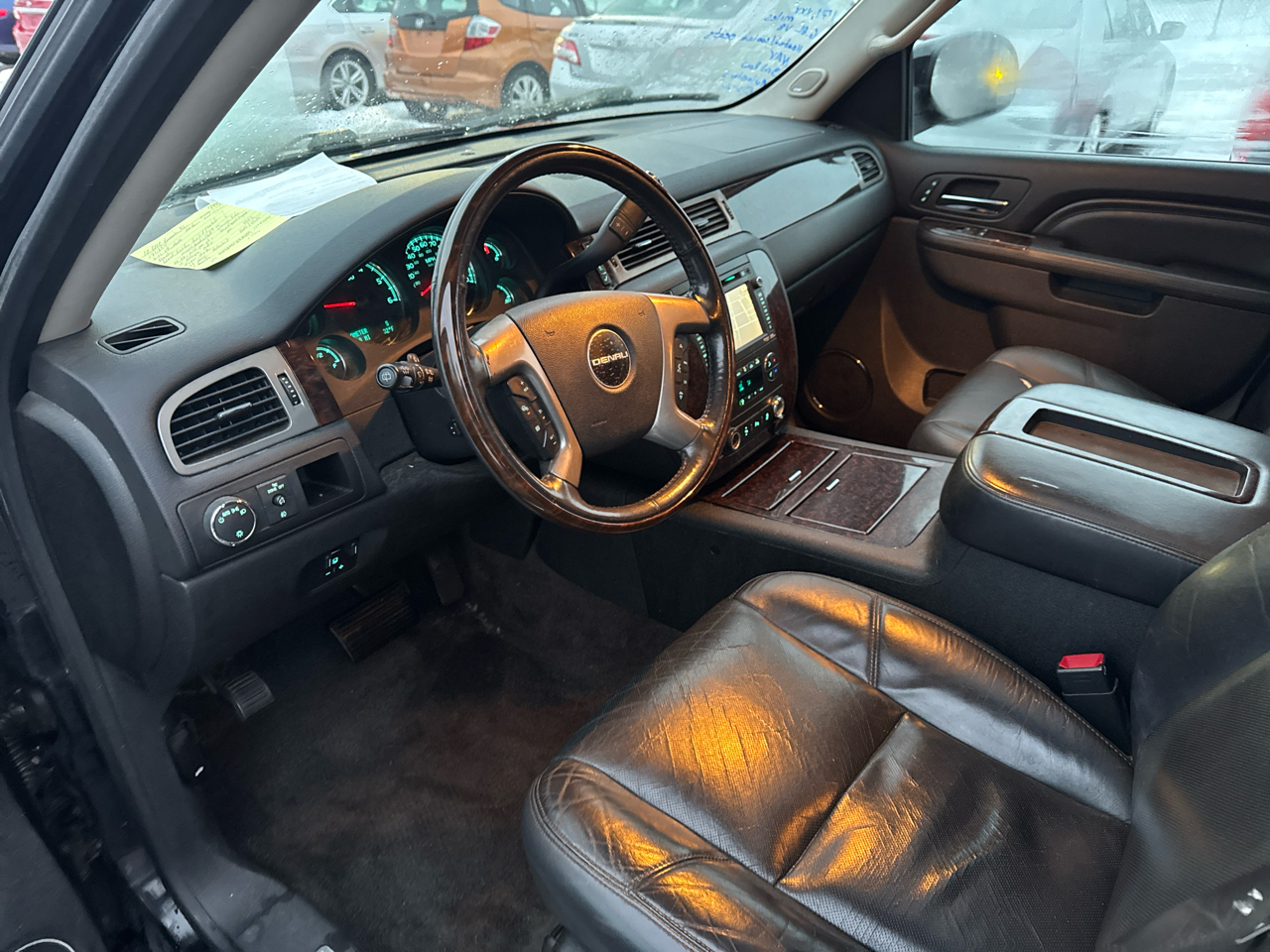 GMC Yukon XL AWD 4dr 1500 Denali 2012