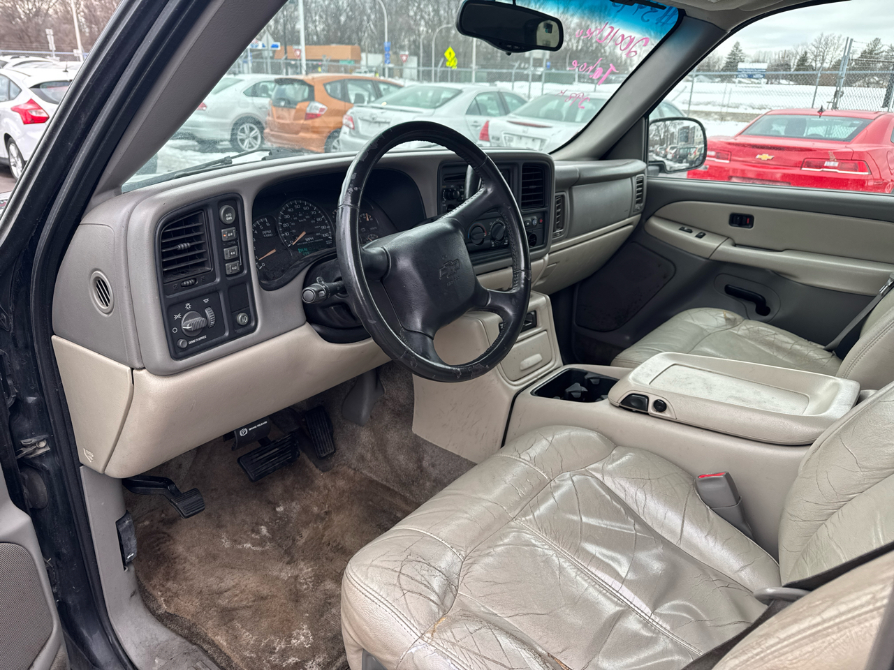 Chevrolet Tahoe 4dr 4WD LS 2001