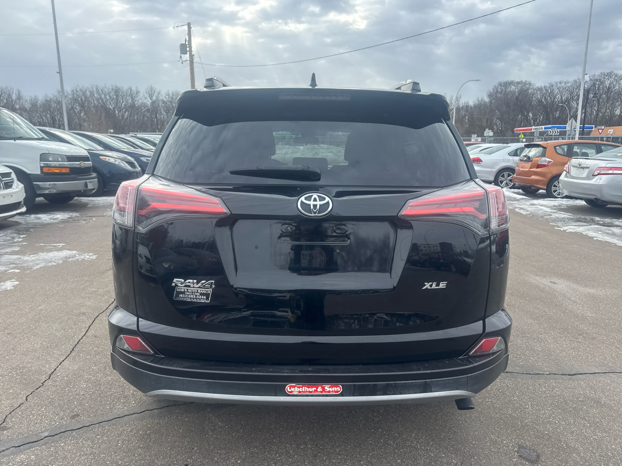 Toyota RAV4 XLE FWD (Natl) 2017