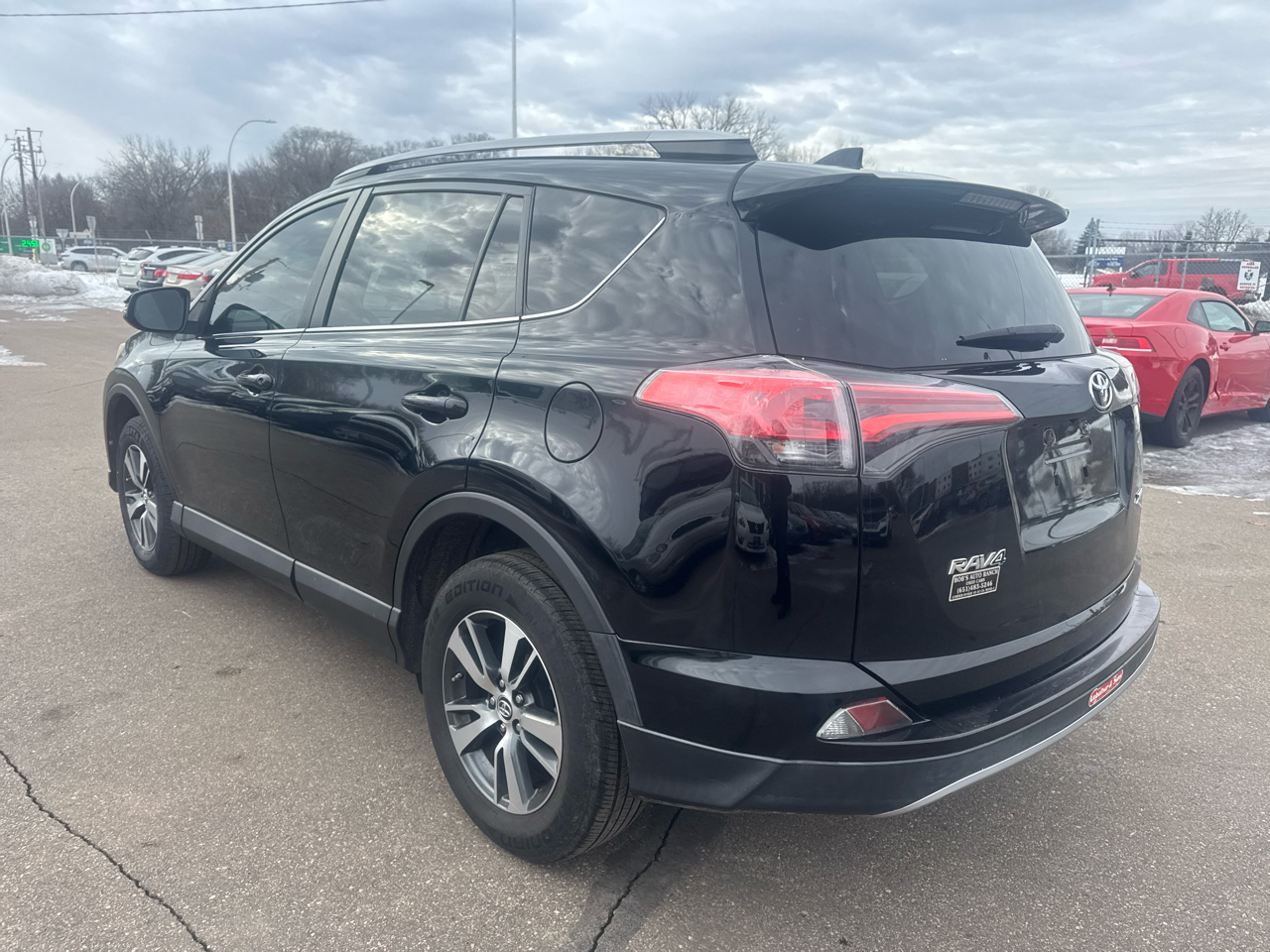 Toyota RAV4 XLE FWD (Natl) 2017