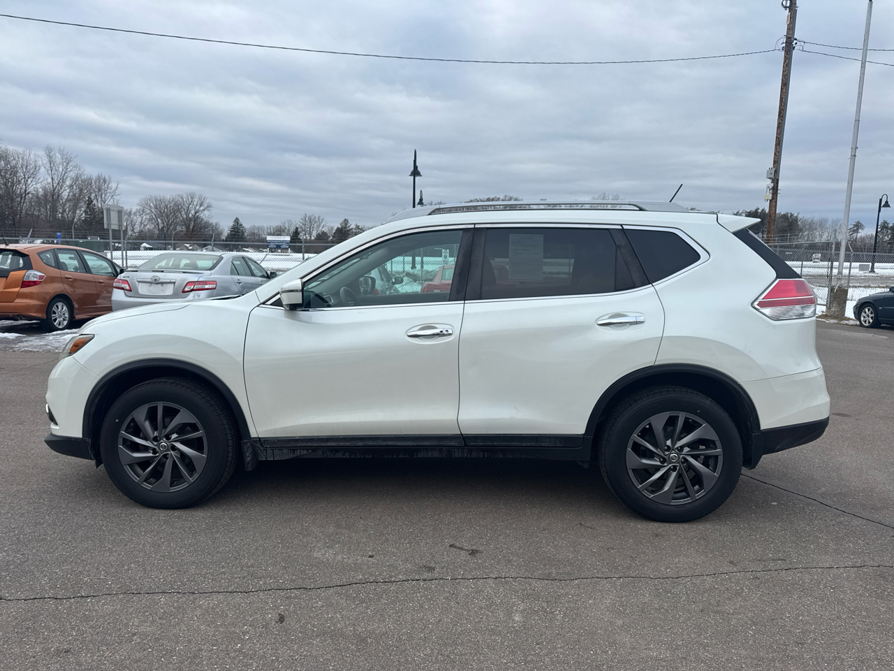 Nissan Rogue AWD 4dr SL 2016
