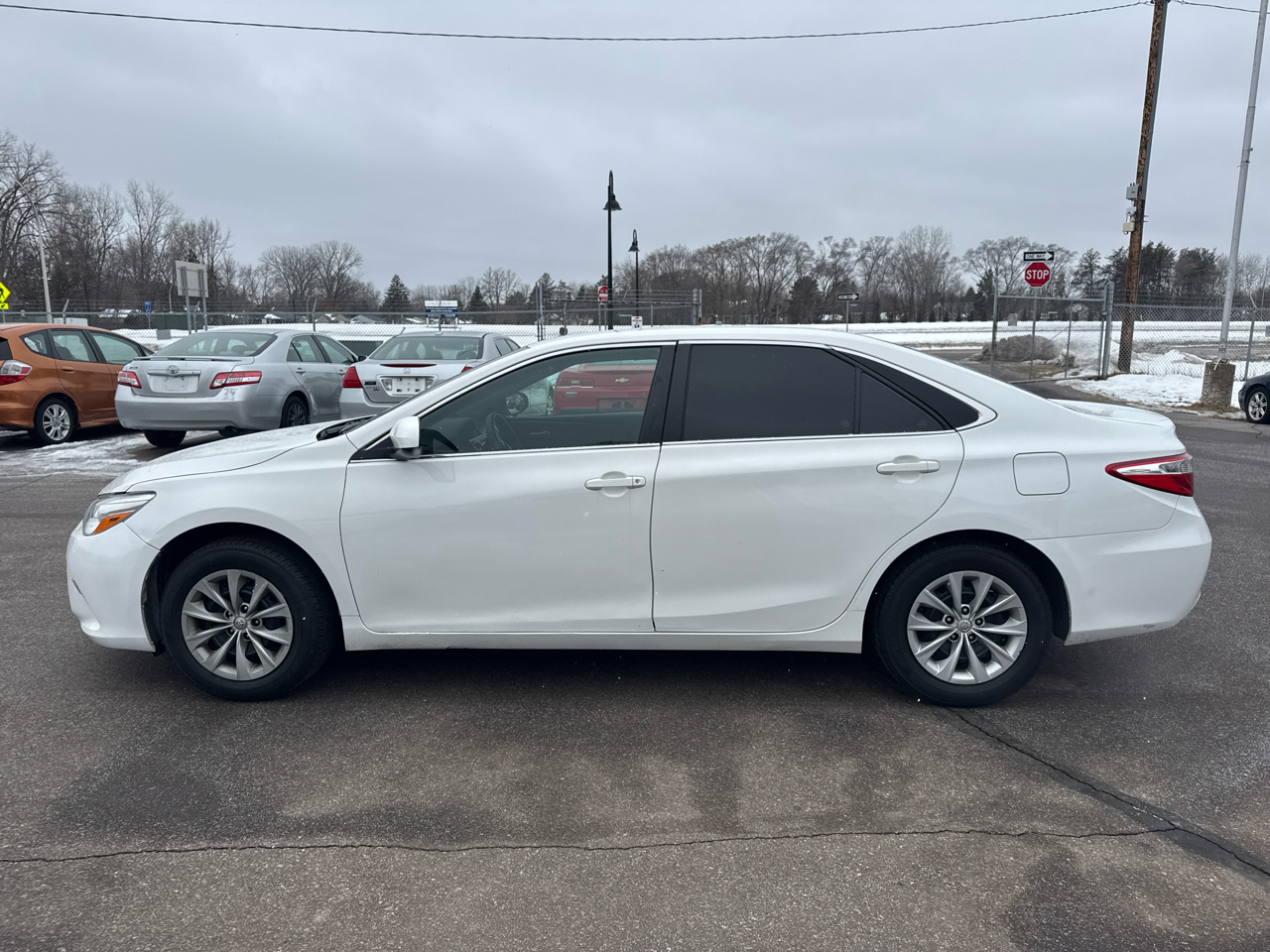 Toyota Camry XLE Auto (Natl) 2017