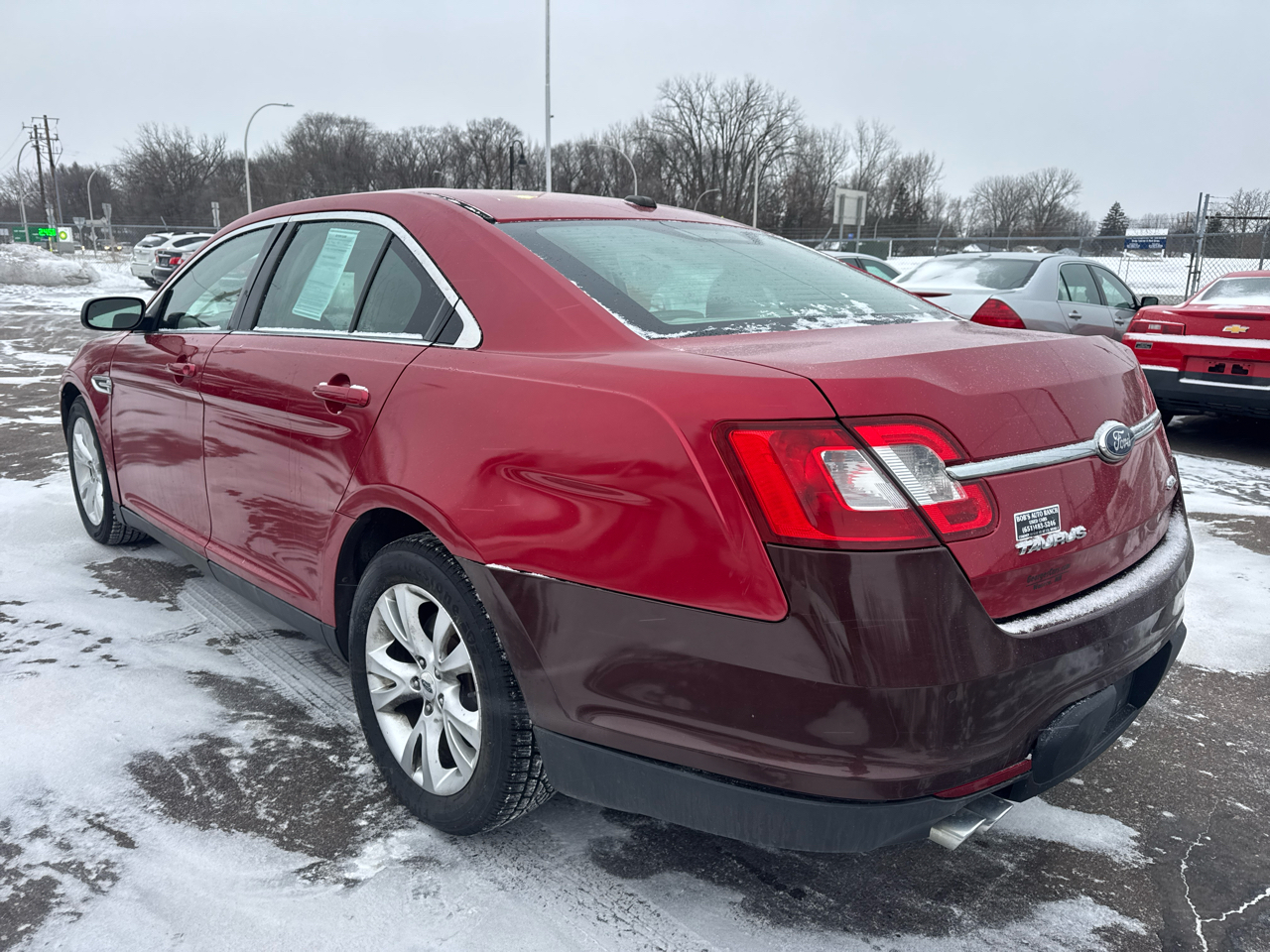 Ford Taurus 4dr Sdn SEL FWD 2011