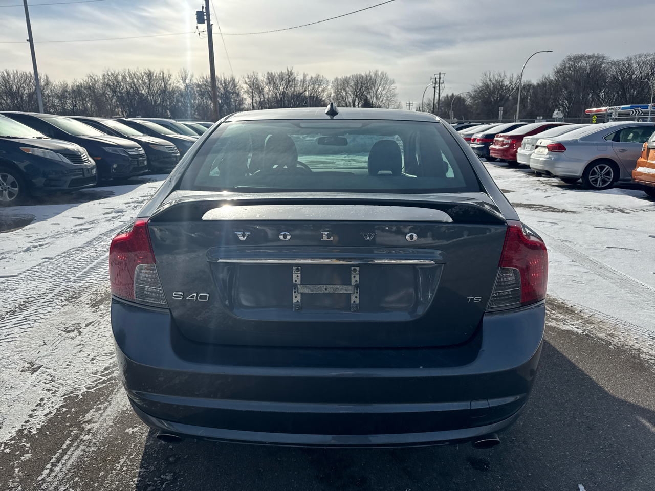 Volvo S40 4dr Sdn 2.5T R-Design FWD 2009