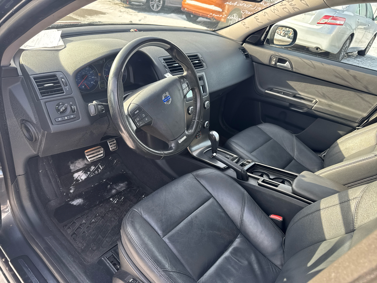 Volvo S40 4dr Sdn 2.5T R-Design FWD 2009