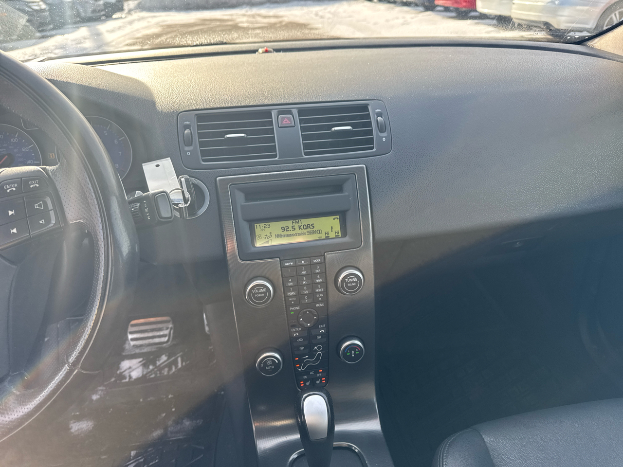 Volvo S40 4dr Sdn 2.5T R-Design FWD 2009